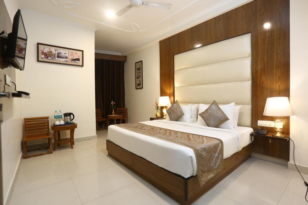 Hotel Earth Delhi Zewnętrze zdjęcie